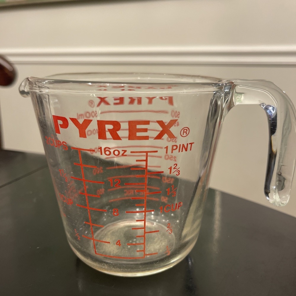 PYREX MEASURING CUP RED 2 CUP 16 OZ METRIC GLASS 516